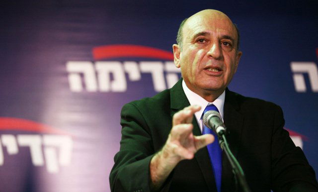 חזק בביטחון. מופז