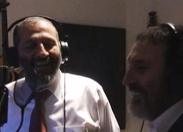 ,הוא זמר. דרעי ובני אלבז באולפן