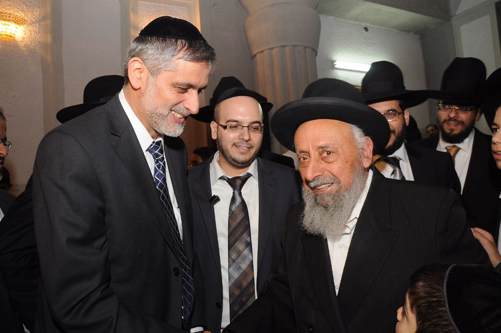 ,נפגשו. הגר"ש בעדני והשר