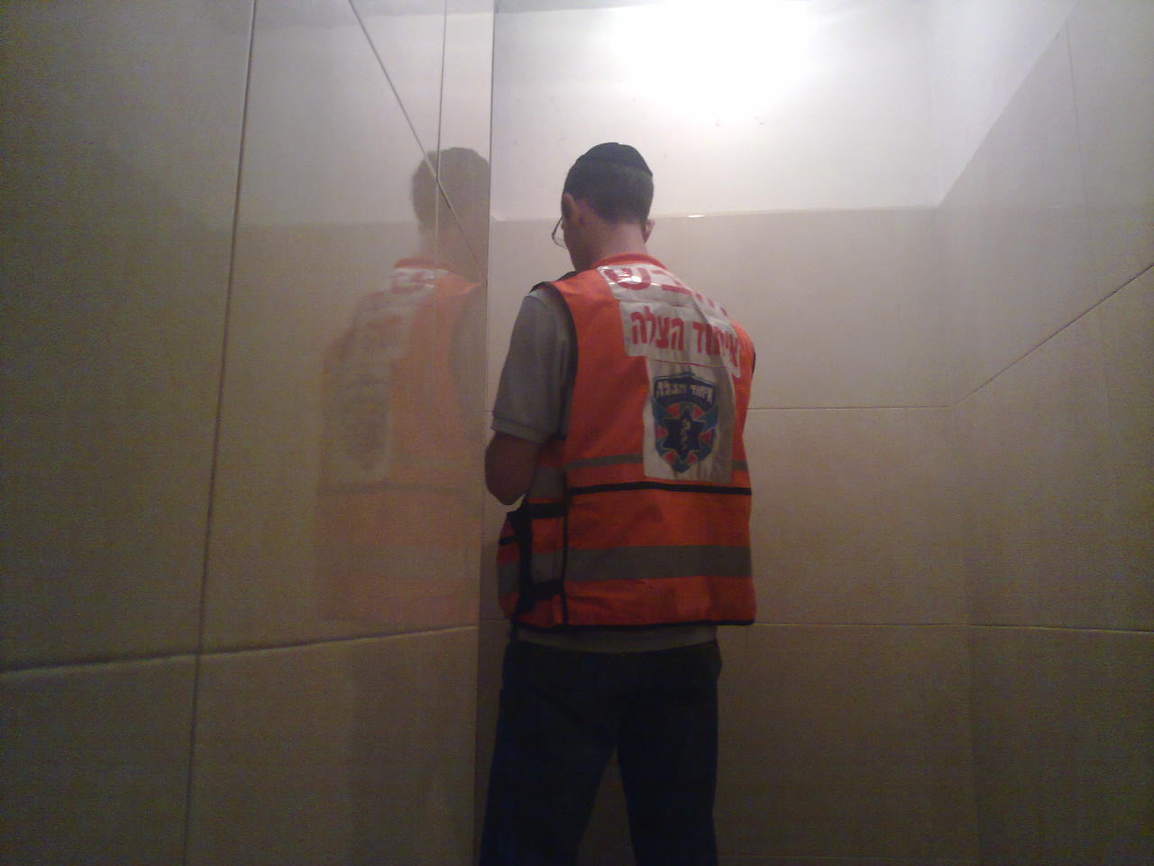 פשע בלב בני ברק: בקבוק תבערה הושלך לכיוון בית בעיר