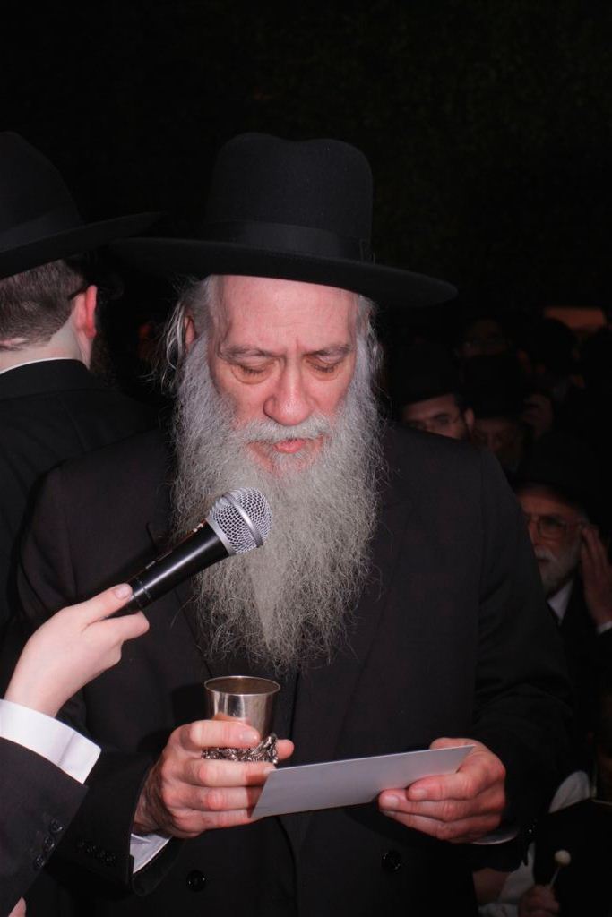 גלריה: שמחת בית פוניבז' בנישואי נכד ראש הישיבה