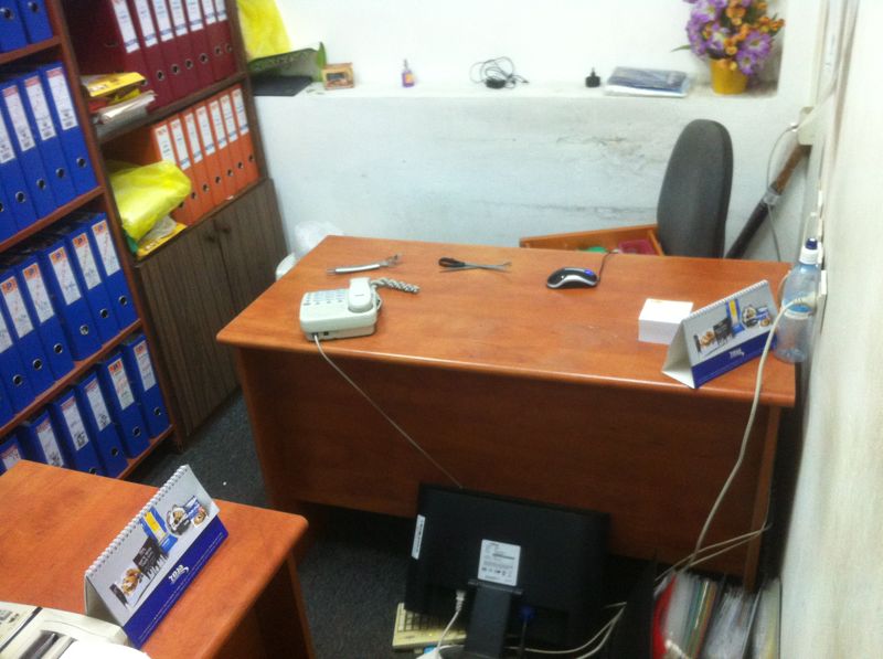 ,משרדו של כרמל לאחר הפריצה