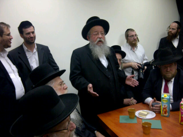 'יהדות התורה' בפתיחת המטה בירושלים: "לשים את חילוקי הדעות בצד"