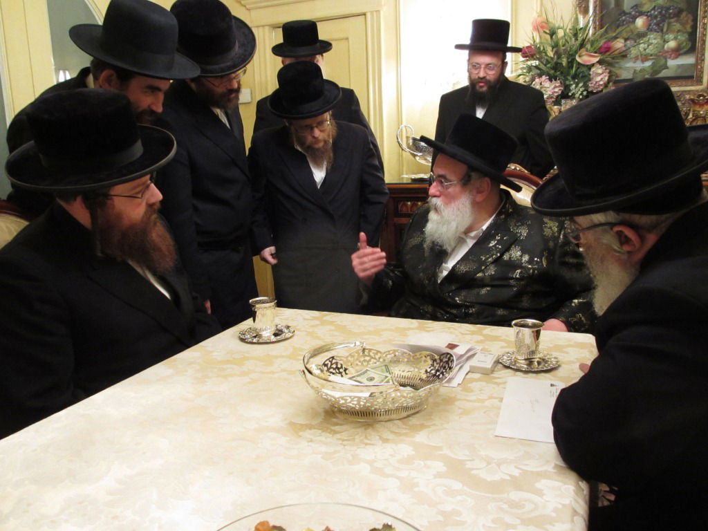 גלריה: פגישת האדמו"ר מויז'ניץ והאדמו"ר מסאטמר