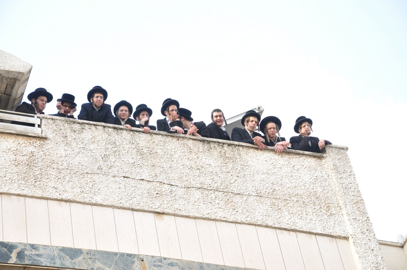 רבבות במסע ההלוויה של כ"ק האדמו"ר מסדיגורא