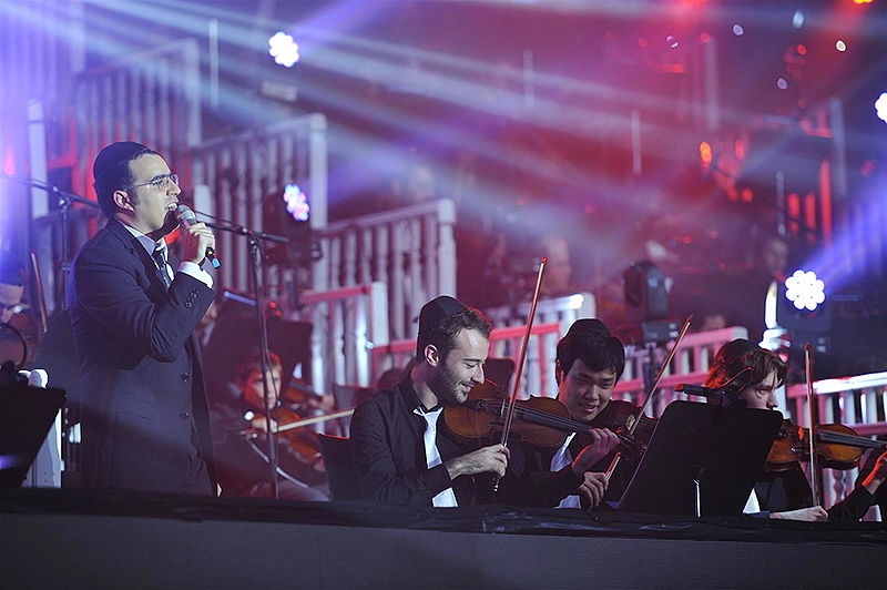 גלריית ענק: יעקב שוואקי מופיע בהיכל נוקיה