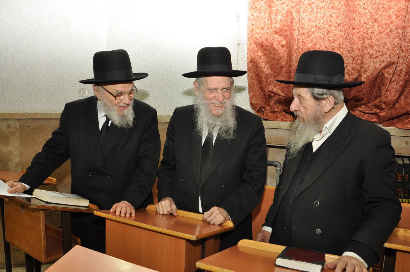 גלריה: ההספד המרכזי במלאות השלושים להסתלקות רבי עמרם זקס זצ"ל