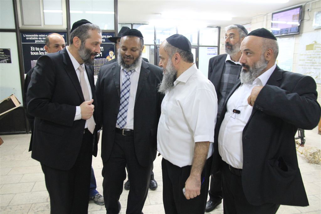 צפו: אריה דרעי מתדרך פעילים בדרום