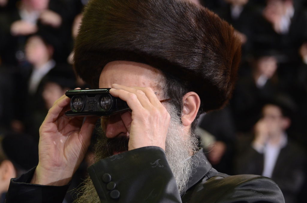 אלפים בשמחת נישואי נכדו הבכור של האדמו"ר מצאנז