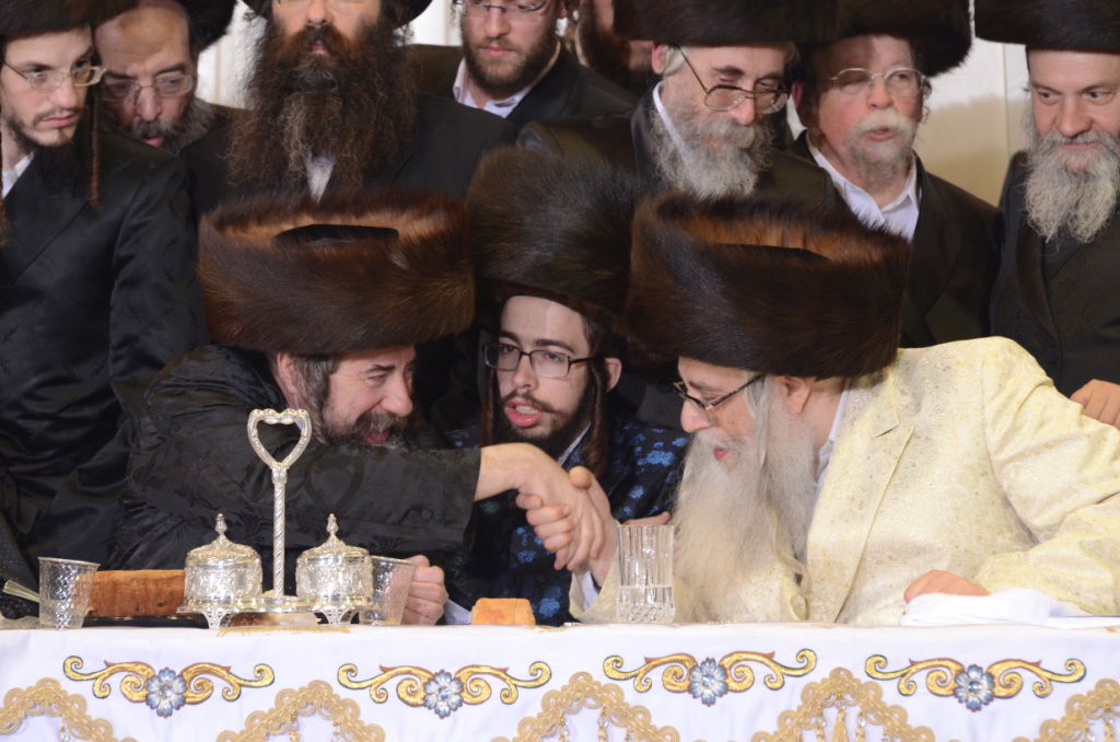 אלפים בשמחת נישואי נכדו הבכור של האדמו"ר מצאנז