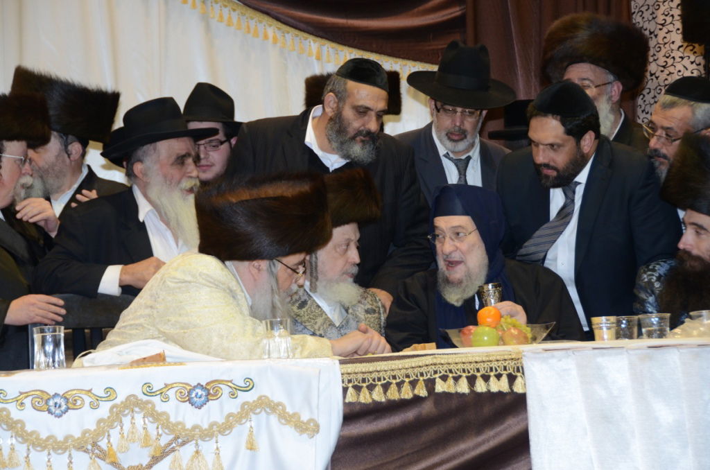 אלפים בשמחת נישואי נכדו הבכור של האדמו"ר מצאנז