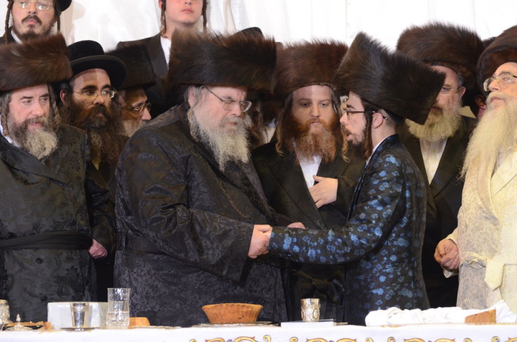 אלפים בשמחת נישואי נכדו הבכור של האדמו"ר מצאנז
