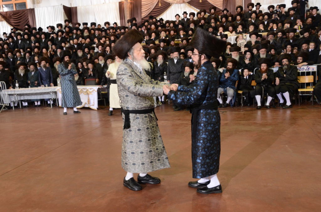 אלפים בשמחת נישואי נכדו הבכור של האדמו"ר מצאנז