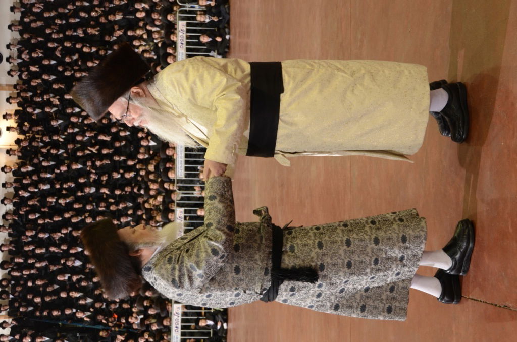 אלפים בשמחת נישואי נכדו הבכור של האדמו"ר מצאנז