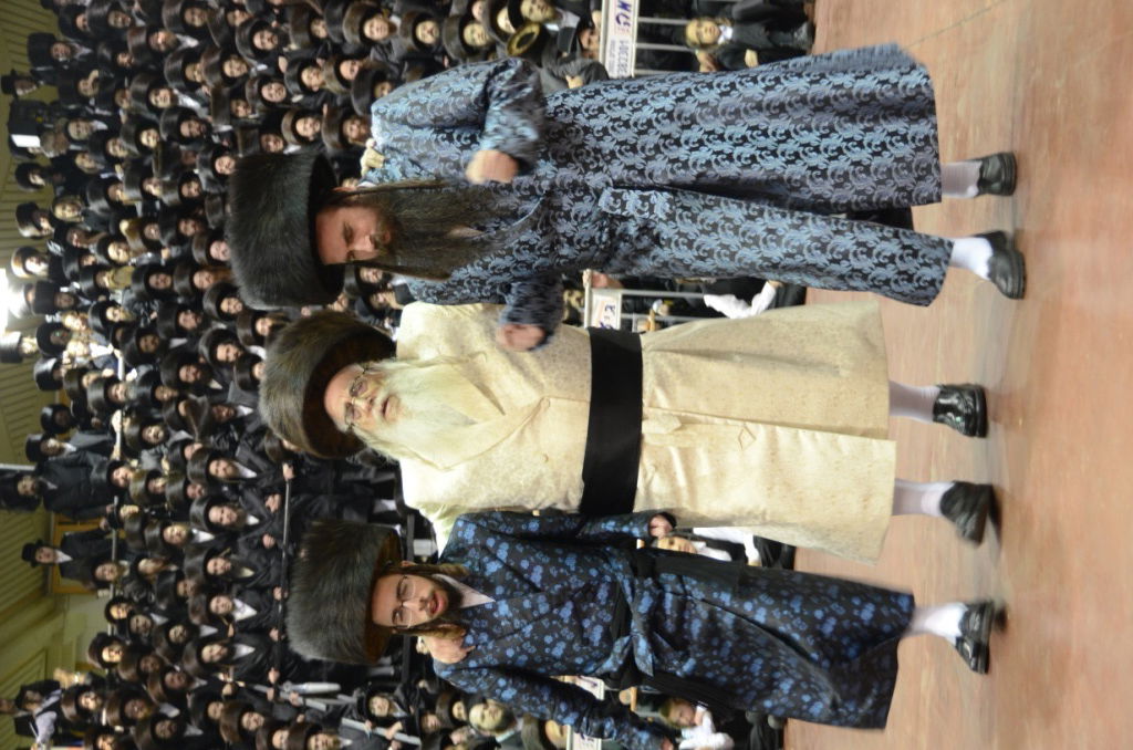 אלפים בשמחת נישואי נכדו הבכור של האדמו"ר מצאנז