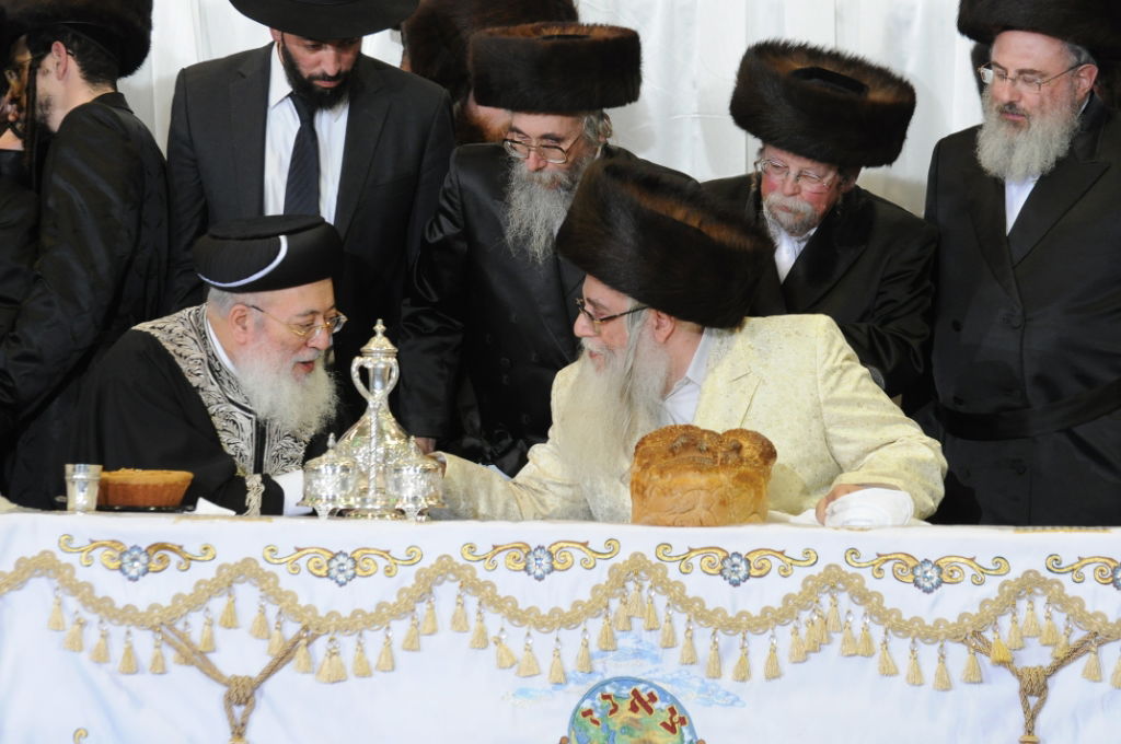 אלפים בשמחת נישואי נכדו הבכור של האדמו"ר מצאנז