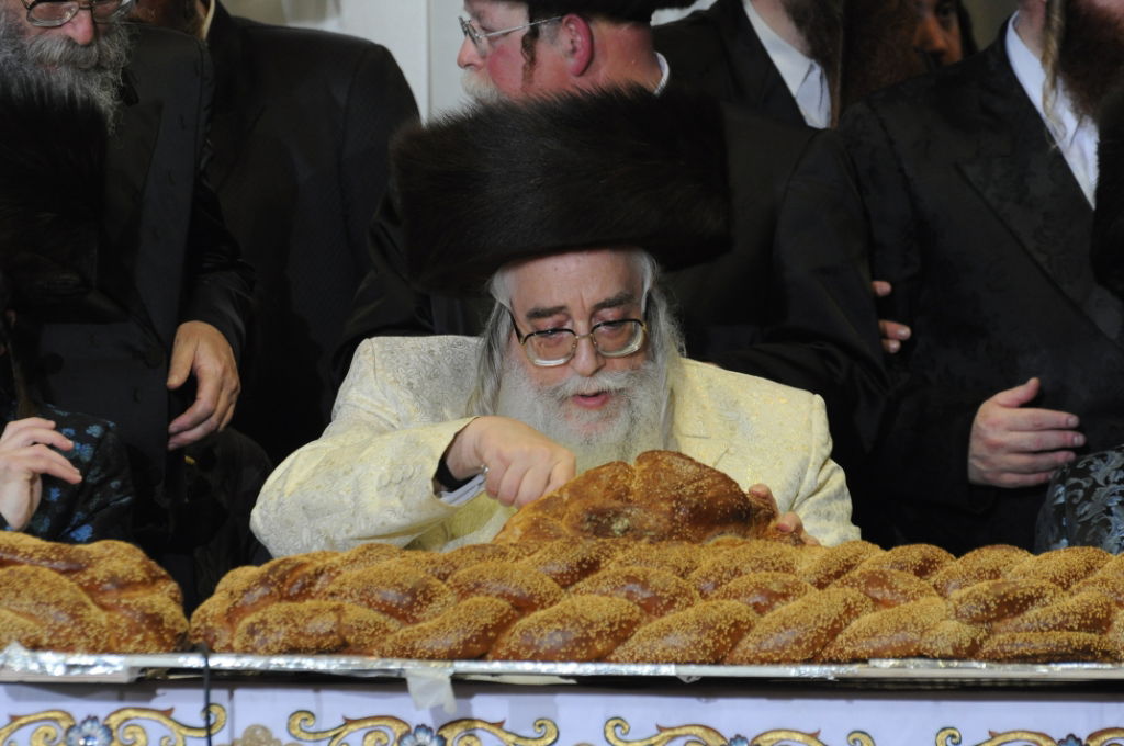 אלפים בשמחת נישואי נכדו הבכור של האדמו"ר מצאנז