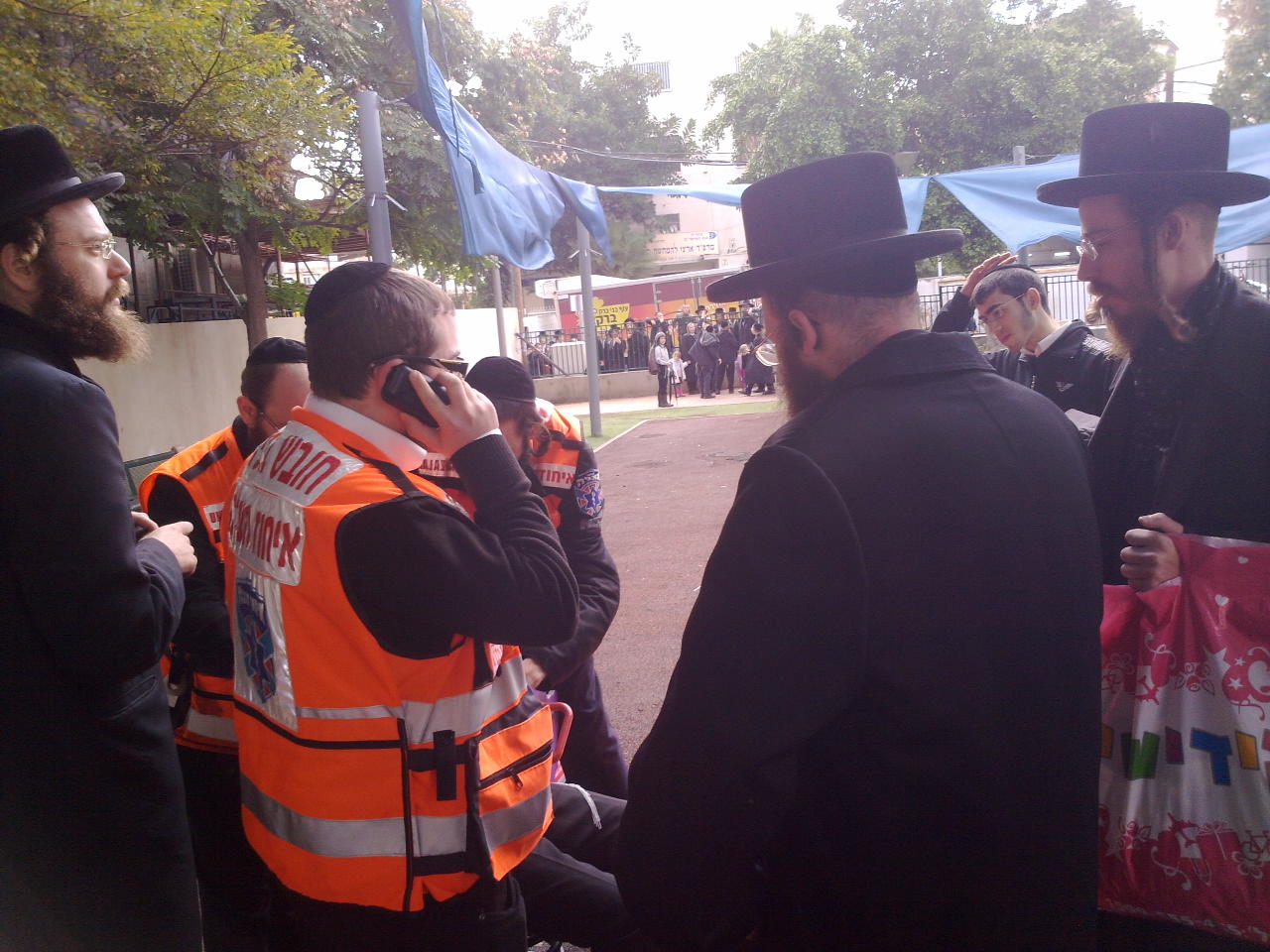 בני ברק: בן 11 נפל מגובה בגינת המשחקים