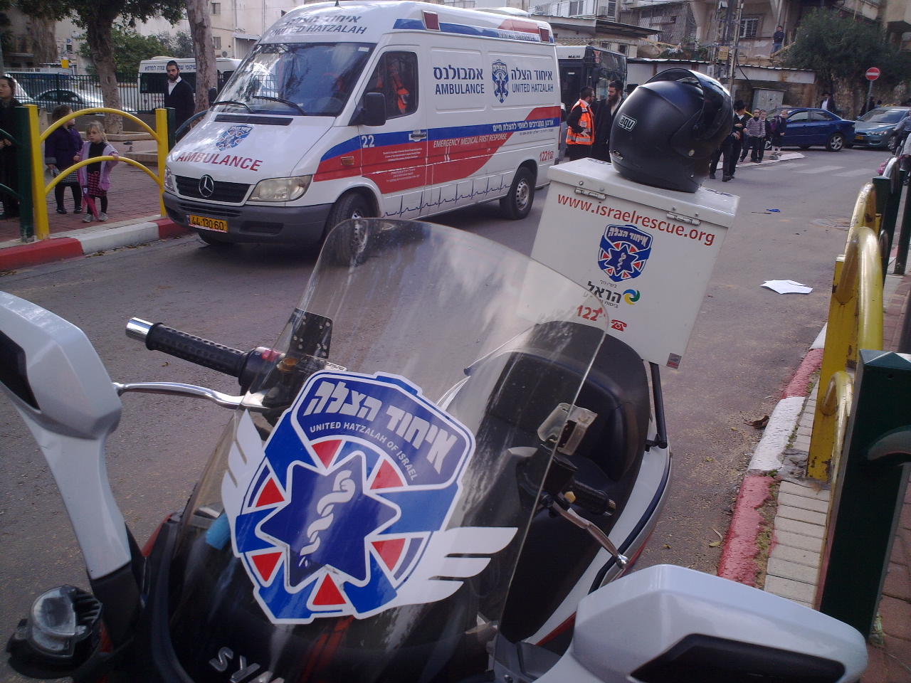 בני ברק: בן 11 נפל מגובה בגינת המשחקים