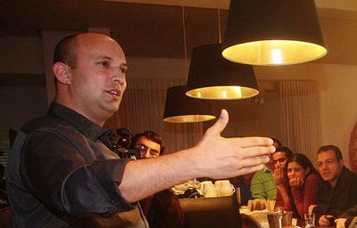 נפתלי בנט, פוצץ את הפאנל