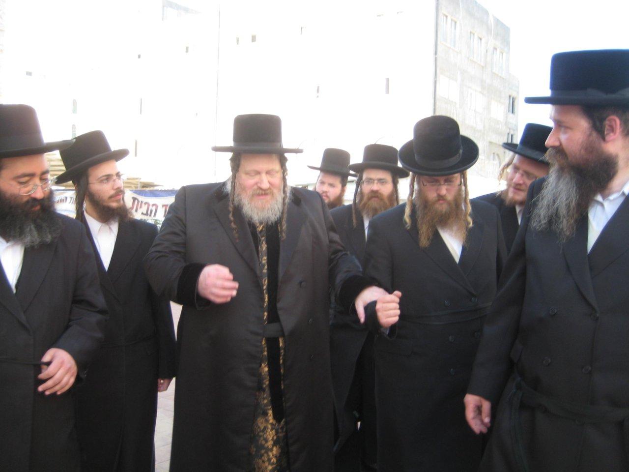 קביעת מזוזות לבניין הת"ת החדש של פיטסבורג • גלריה