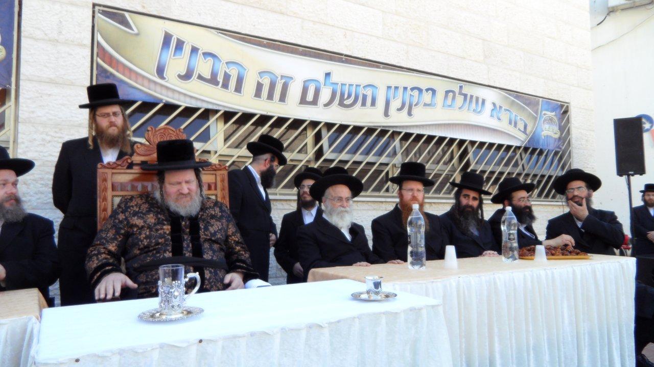 קביעת מזוזות לבניין הת"ת החדש של פיטסבורג • גלריה