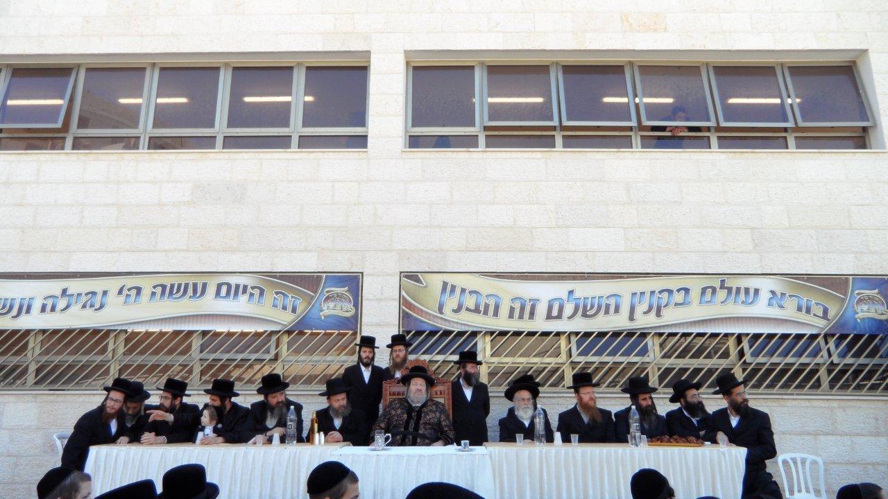 קביעת מזוזות לבניין הת"ת החדש של פיטסבורג • גלריה