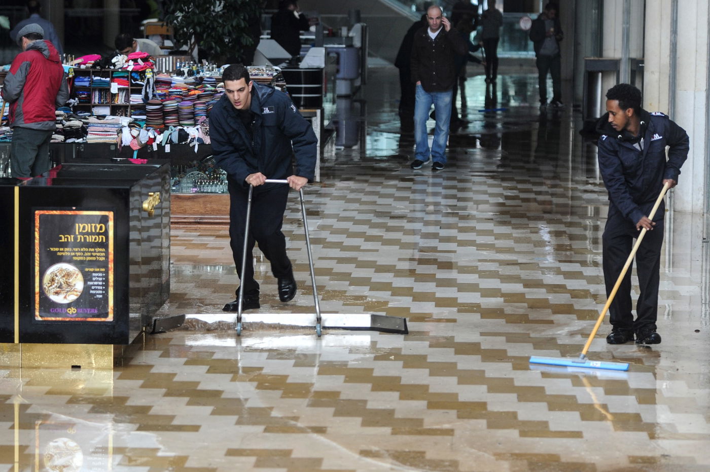 רוחות עזות וגשם סוער • תמונות מנזקי הסופה