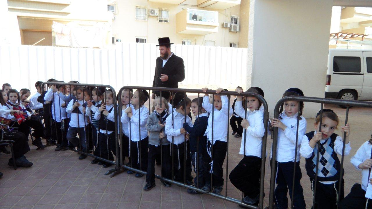 קביעת מזוזות לבניין הת"ת החדש של פיטסבורג • גלריה