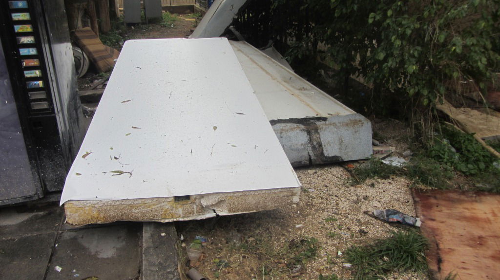 נזקי מזג האוויר: גג קרס בפוניבז'