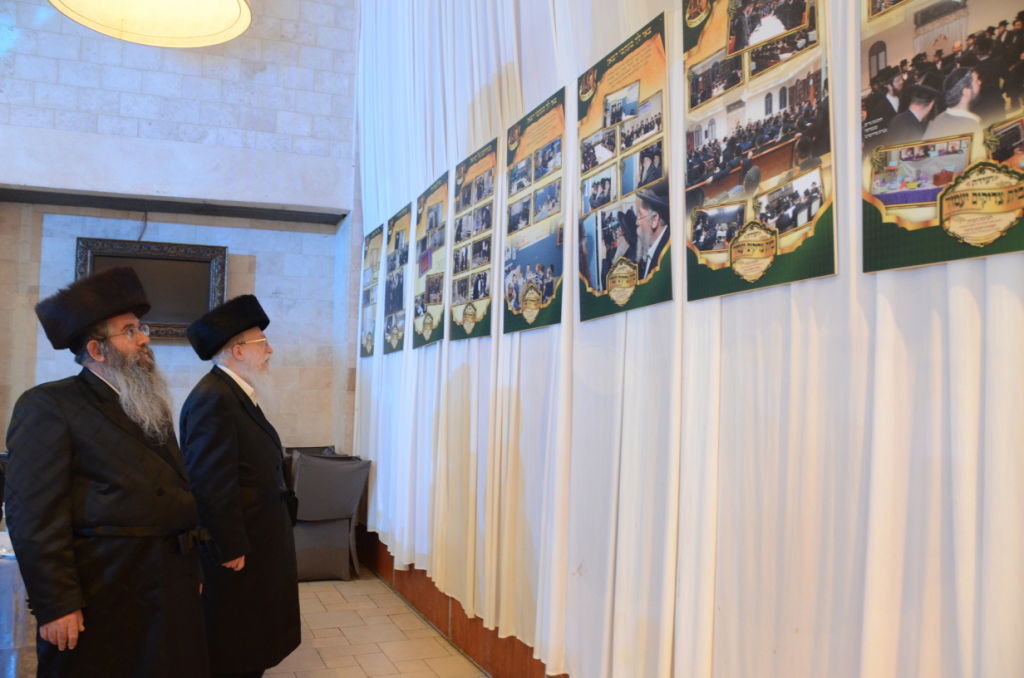 צאנז: שבע ברכות ודינר לרגל חנוכת הבנין החדש