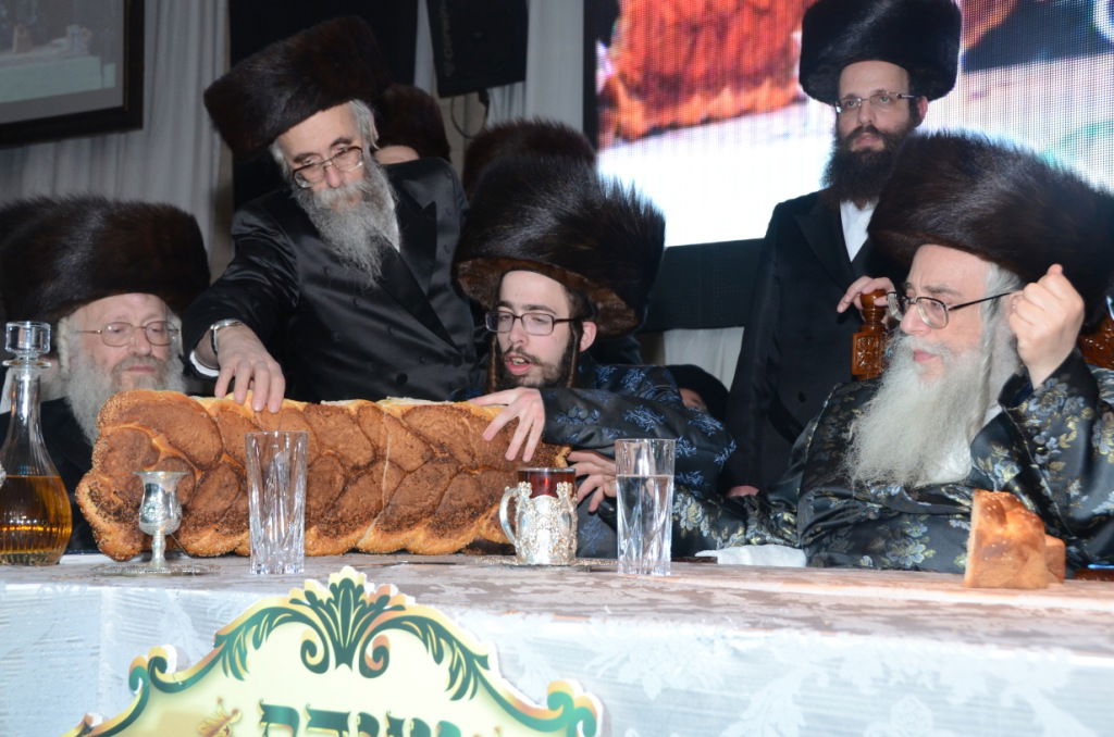 צאנז: שבע ברכות ודינר לרגל חנוכת הבנין החדש