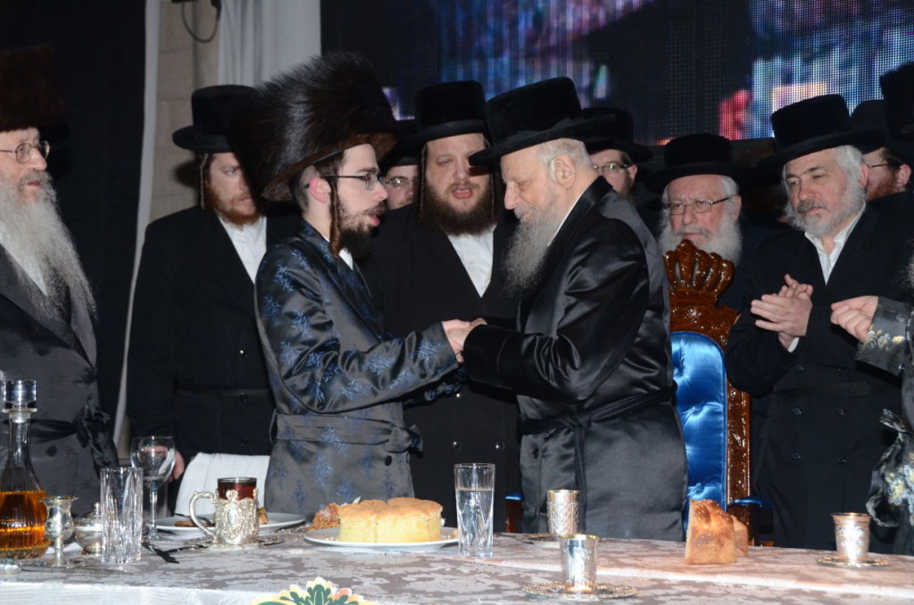 צאנז: שבע ברכות ודינר לרגל חנוכת הבנין החדש