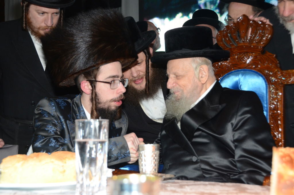 צאנז: שבע ברכות ודינר לרגל חנוכת הבנין החדש