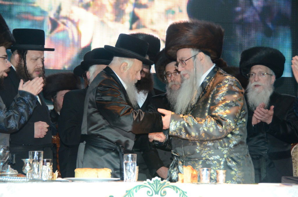 צאנז: שבע ברכות ודינר לרגל חנוכת הבנין החדש