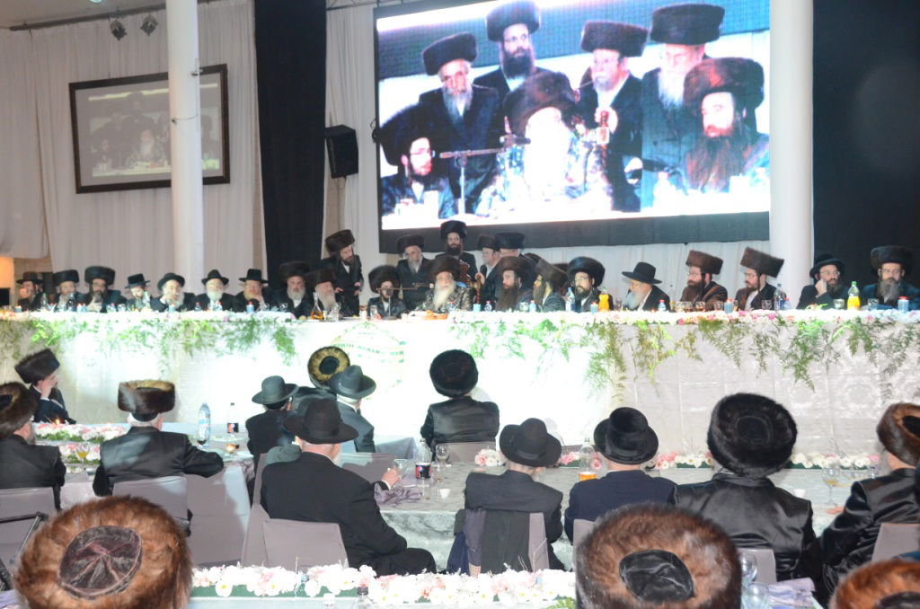 צאנז: שבע ברכות ודינר לרגל חנוכת הבנין החדש