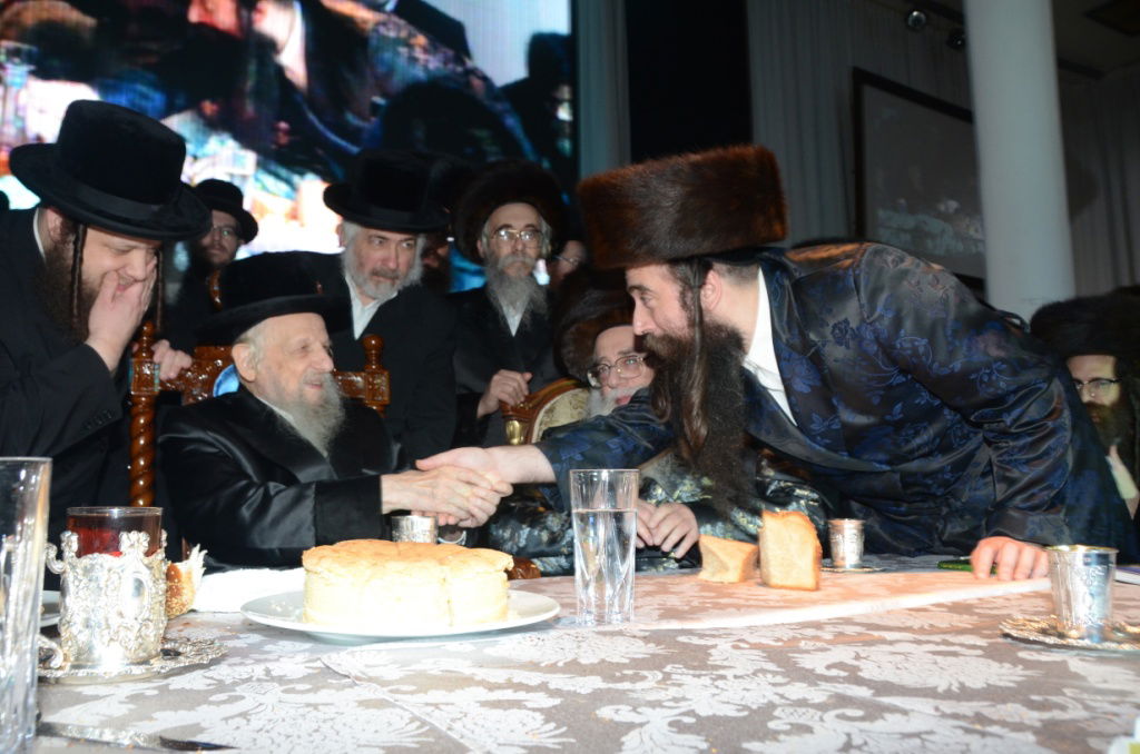 צאנז: שבע ברכות ודינר לרגל חנוכת הבנין החדש