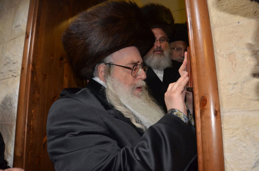 צאנז: שבע ברכות ודינר לרגל חנוכת הבנין החדש