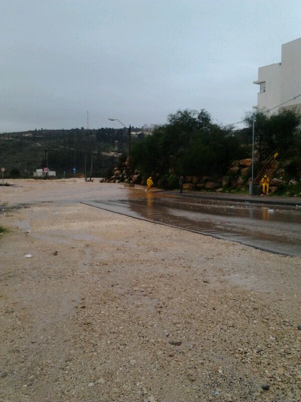 צפו: מודיעין עילית מוצפת