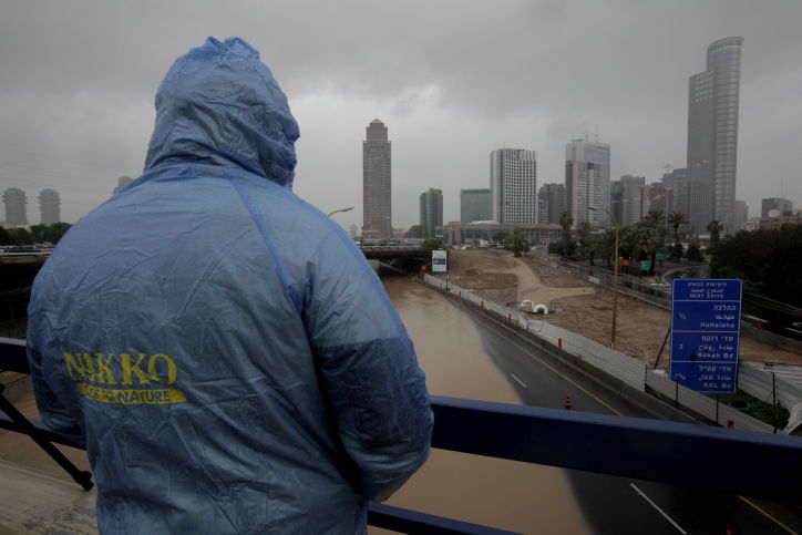 נתיבי איילון נחסמו לתנועה, פקקי ענק ברחבי גוש דן