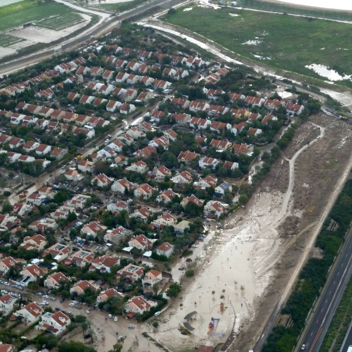 כשחדרה הפכה לונציה • תיעוד מהאוויר