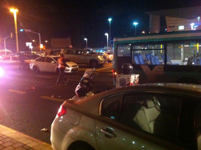 תוך דקות: 2 תאונות ב'ציר המוות' בפתח תקווה, שני הרוגים