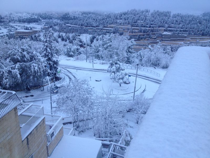 20 ס"מ שלג בירושלים; כביש 443 נפתח לתנועה