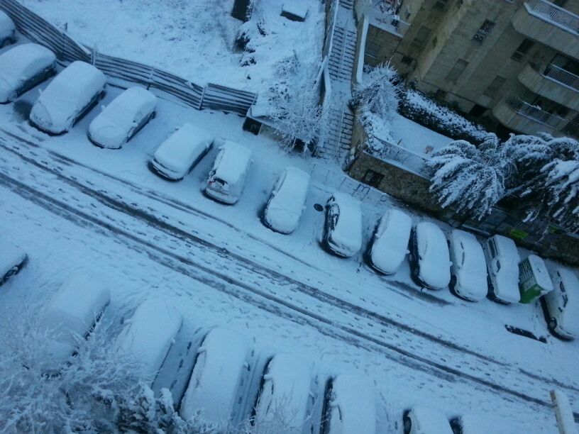 20 ס"מ שלג בירושלים; כביש 443 נפתח לתנועה