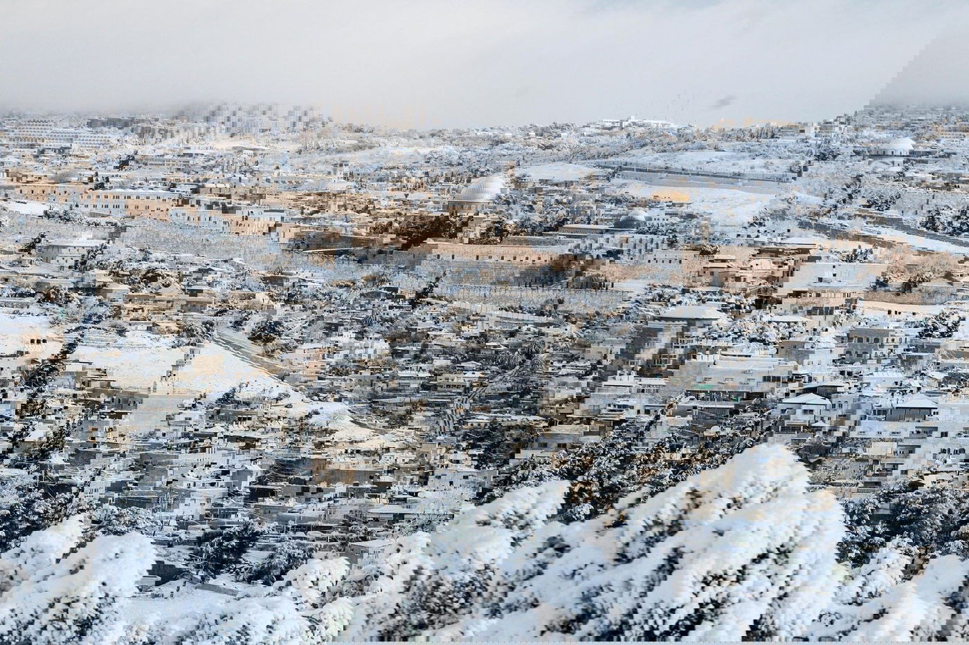 בירה בלבן • העיר ירושלים המושלגת בתיעוד מרהיב