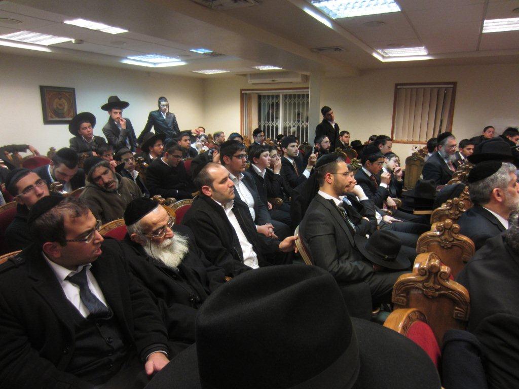 צפו בתיעוד: תפילה לשלומו של מרן הרב עובדיה יוסף