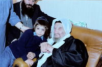 הבבא סאלי זצוק"ל ונכדו הרב מנחם אדרעי