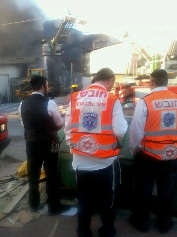 כוחות כיבוי אש השתלטו על שריפת ענק במפעל בנתניה