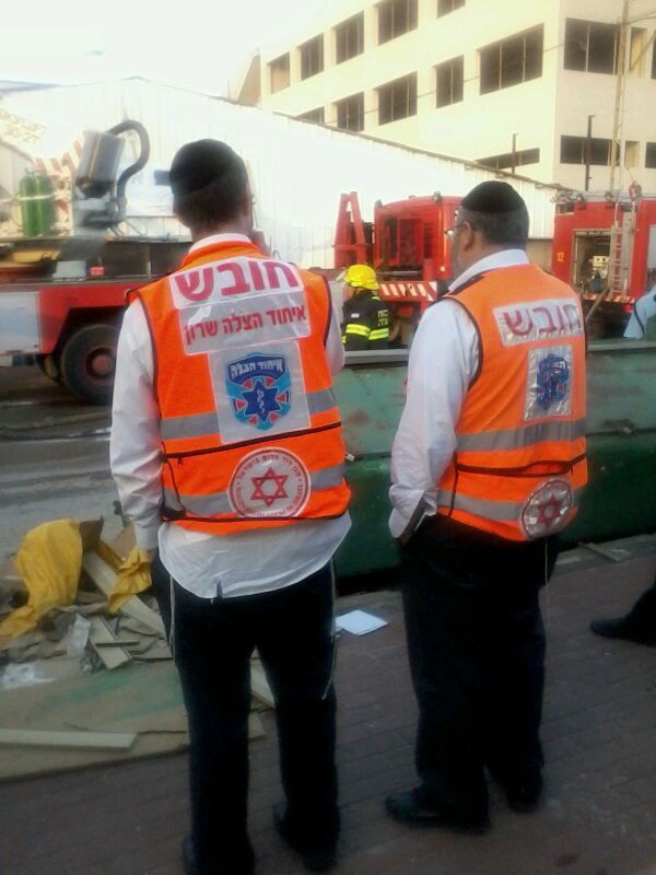 כוחות כיבוי אש השתלטו על שריפת ענק במפעל בנתניה