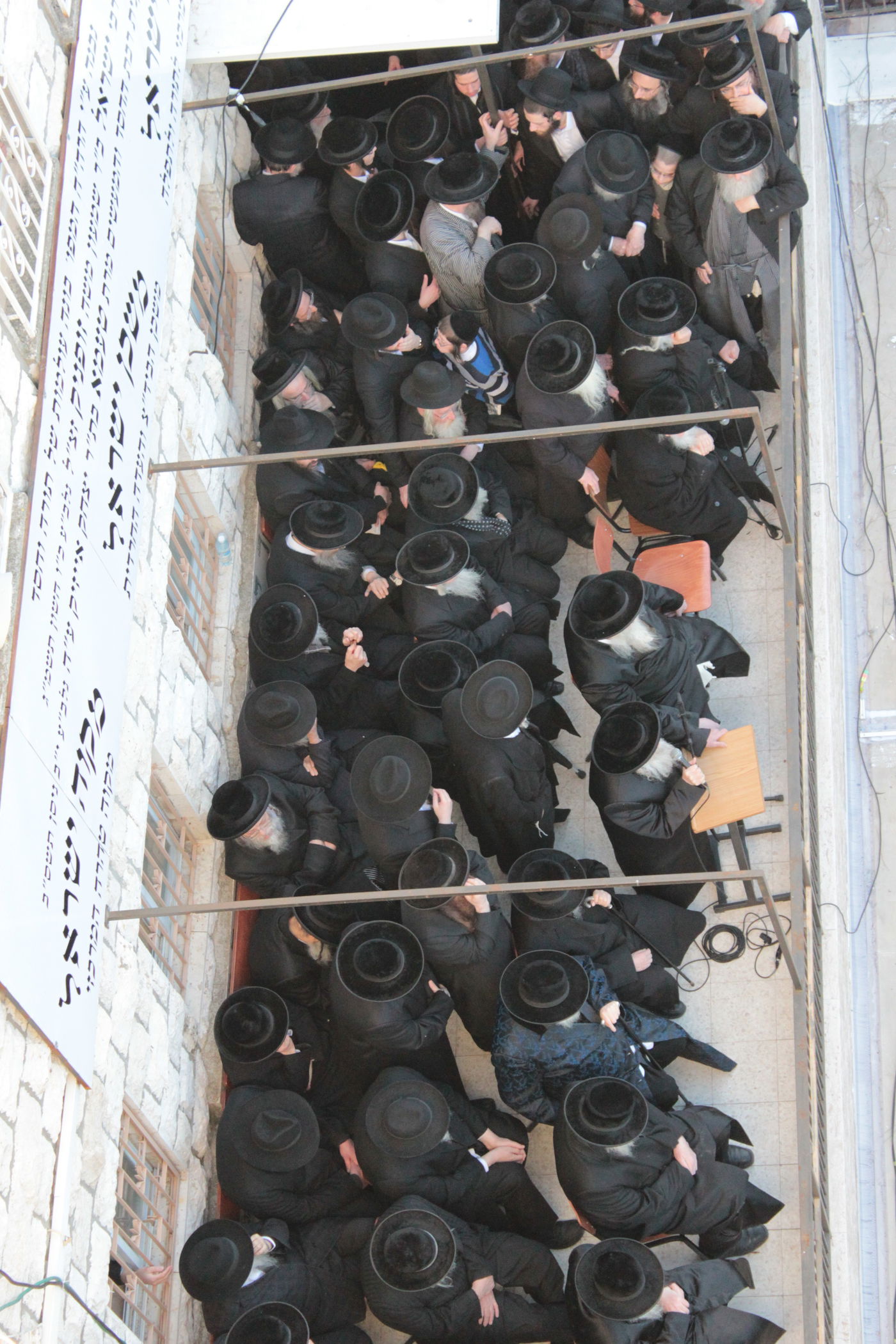 אלפים נפרדו מהגאון הרב יעקב ישעיה בלויא זצ"ל